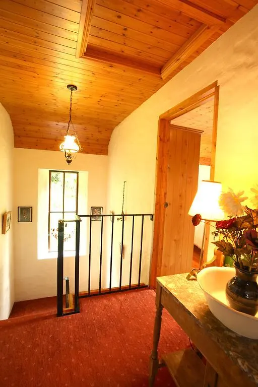 Woodbine Cottage Westport 4*,
